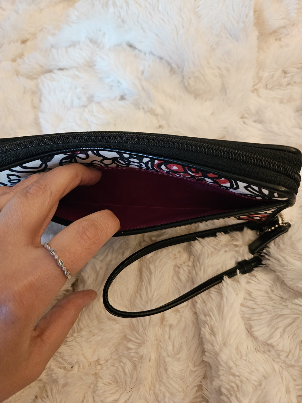 COACH✨️Poppy Daisy Floral Graffiti Wristlet/wallet-Y2K - Picture 4 of 16